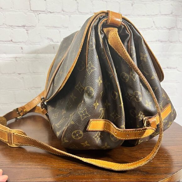 LOUIS VUITTON Monogram Saumur 35 Cross body bag Vintage 1990 Made in France GUC - Picture 3 of 14